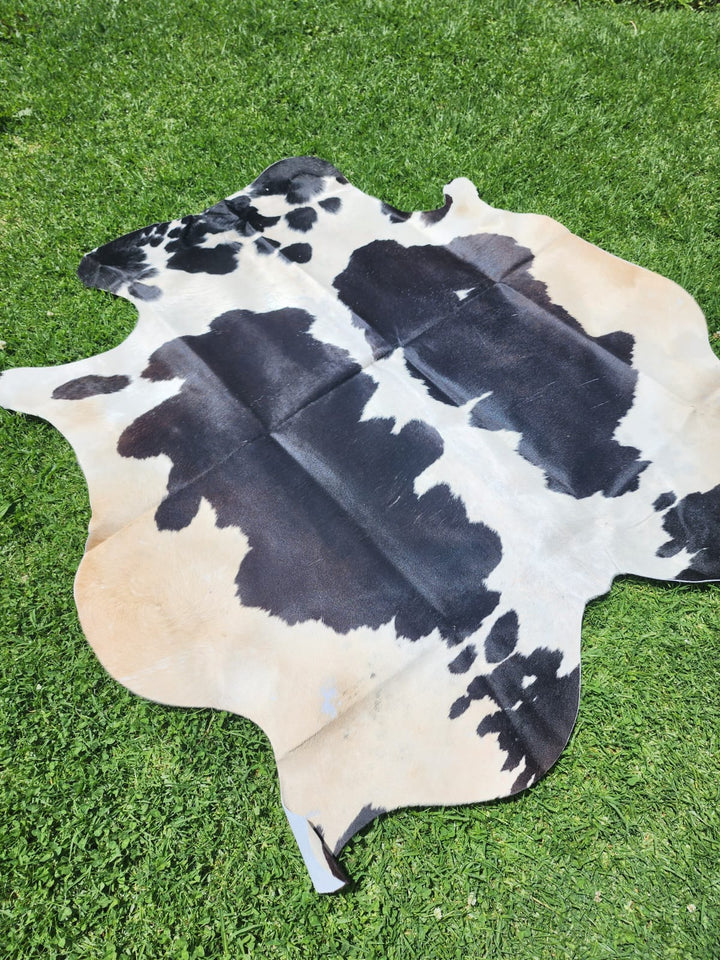 Black Cowhide Rug #1425