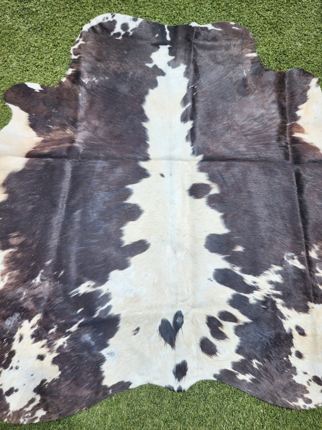 Black N White Cowhide Rug #1423