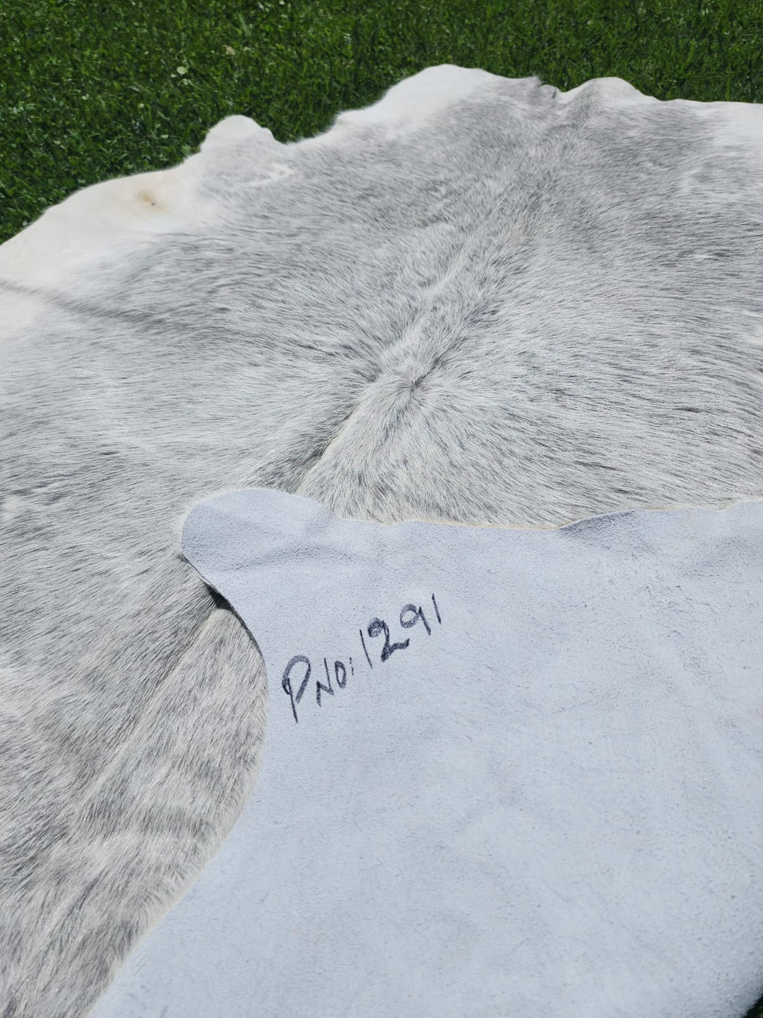 Grey Cowhide Rug #1291